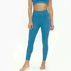 Free People Coastline free throw leggings